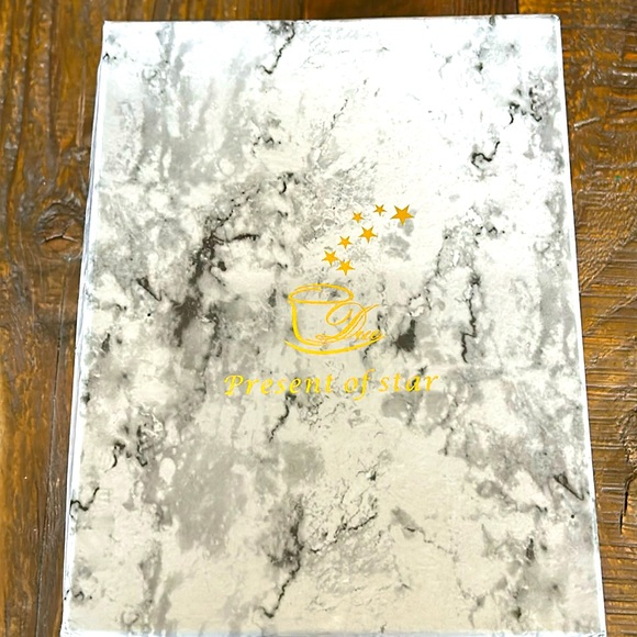 Teacher Gift Set.  Tall mug with lid, gold spoon - New in Box - Picture 2 of 5